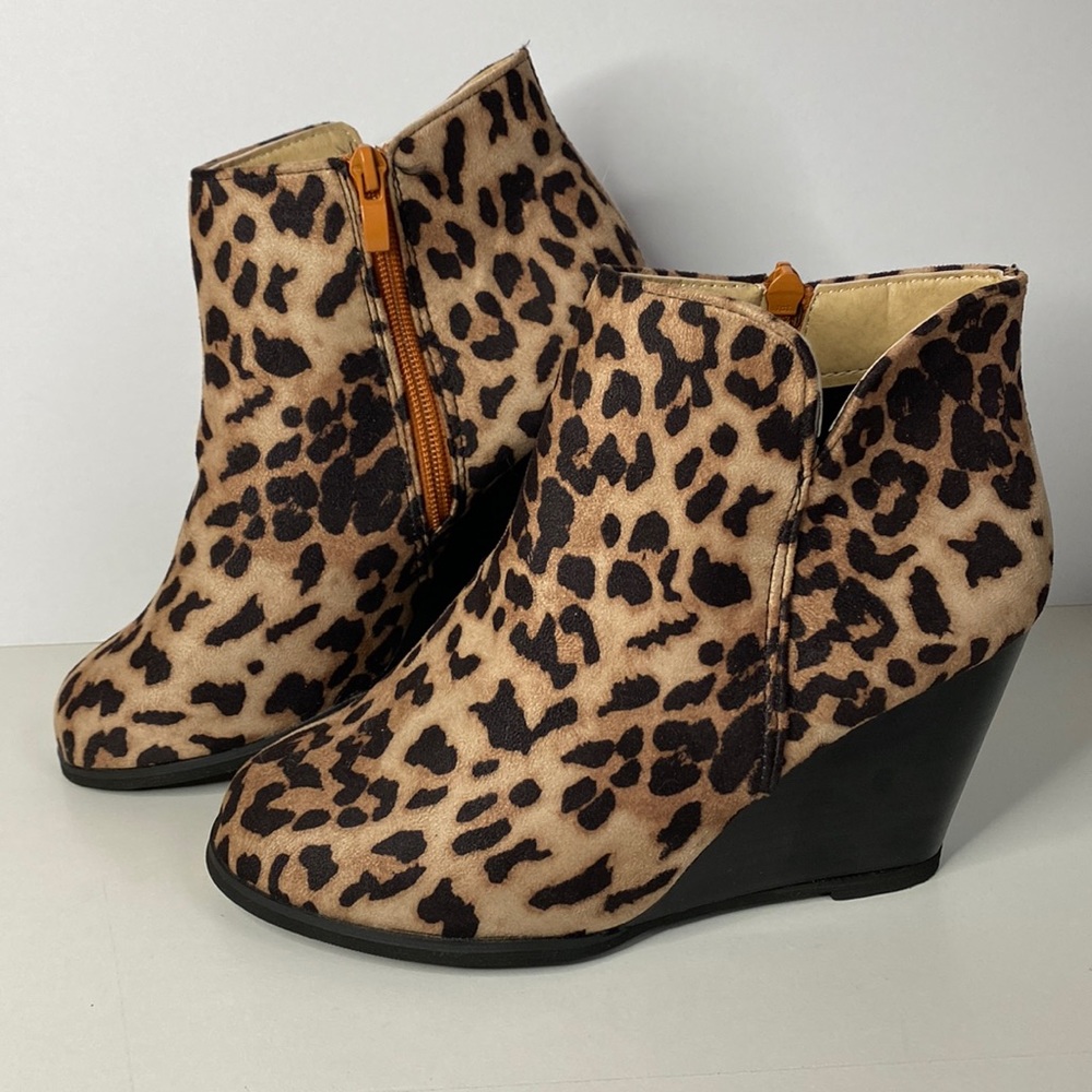Leopard Print Short Wedge Ankle Boots 6.5